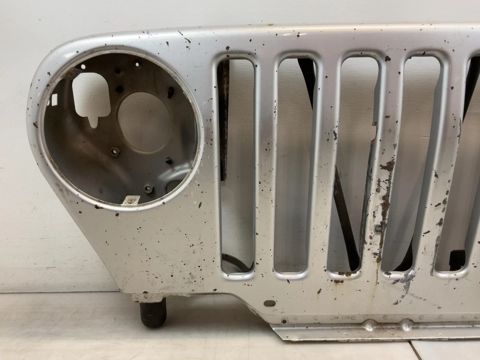 Jeep TJ Wrangler OEM Front Grille Shell Bright Silver PSB 1998 1999-2006 065243 - Image 2 of 4