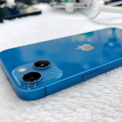 Apple iPhone 13- 128GB - Random Color - Fully Unlocked Smartphone- Good - 第 7/13 張圖片