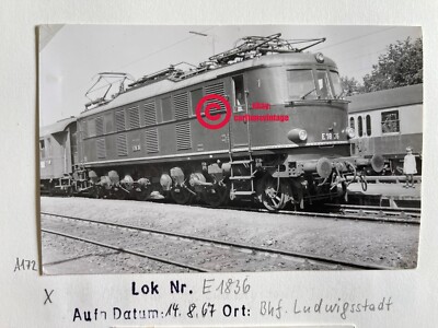 E 1836 im Bhf Ludwigsstadt 1967 I carltonsvintage I Eisenbahn Foto