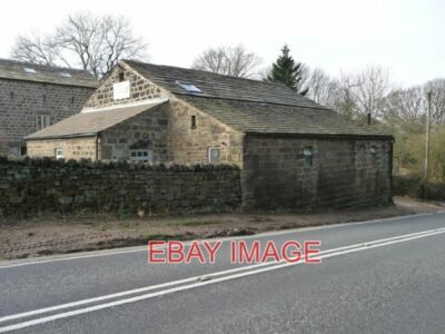 PHOTO  THE CHEERFUL CHILLI TEAROOM AND RESTAURANT ON EAST CHEVIN ROAD. 2014
