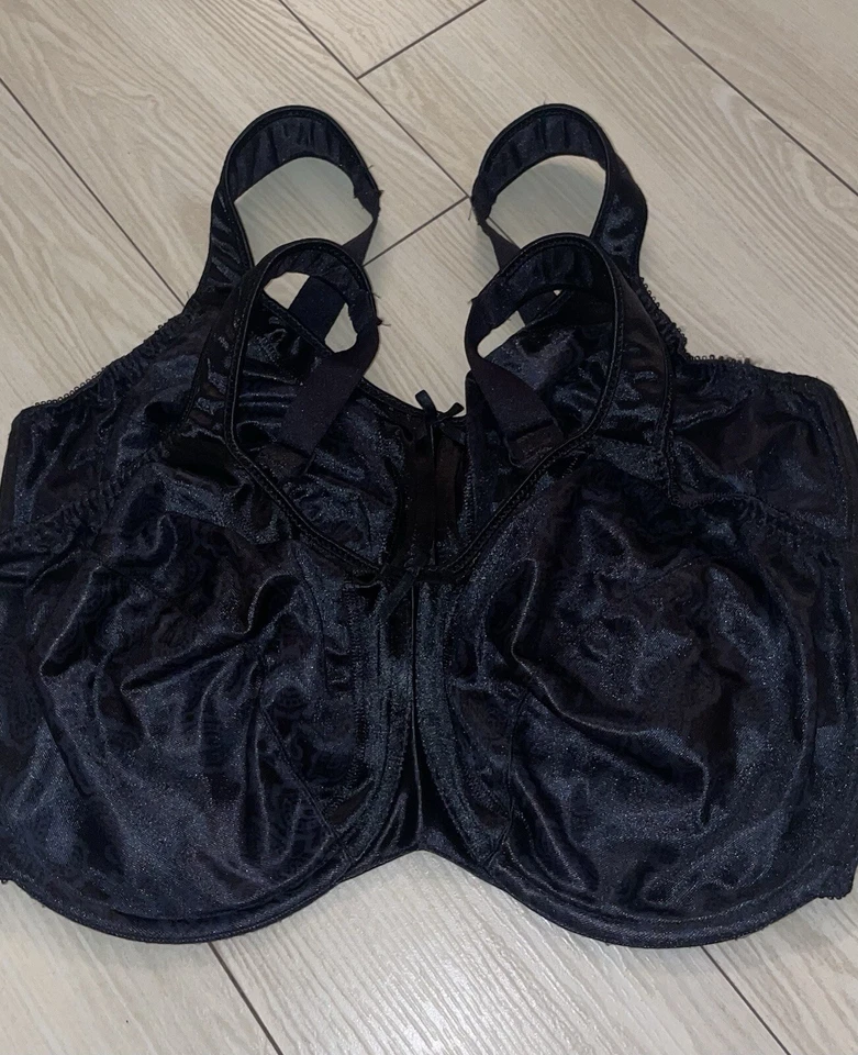 2 sutiãs minimizador Bali 3562 traçados de cetim figura completa UW feminino 38DDD preto - Imagem 3 de 4