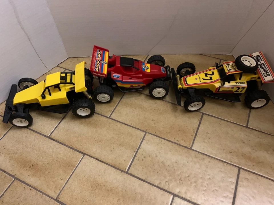 De colección RC Tyco Mini Tolva x 2, Nikko Mini Lobo Coche Cachorro Radiocontrolado Lote Foto 4 de 4