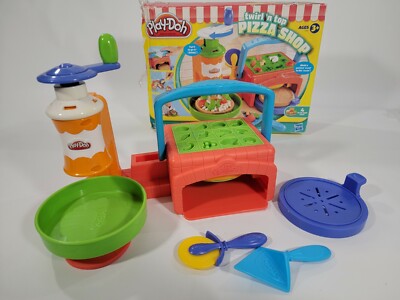 Play Doh Twirl 'n Top Pizza Shop Maker Set Kids Toy Spatula Cutter