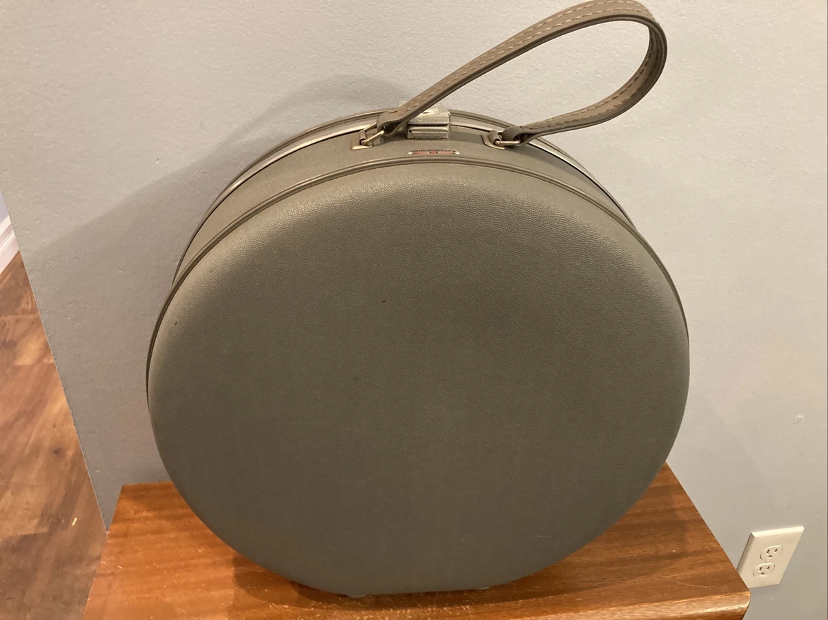Round suitcase cheap