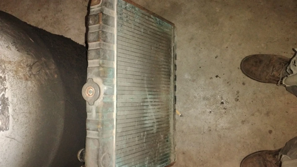1963 Jeep Pickup Truck radiator Radiator Vintage Original Working Part - Image 3 of 4