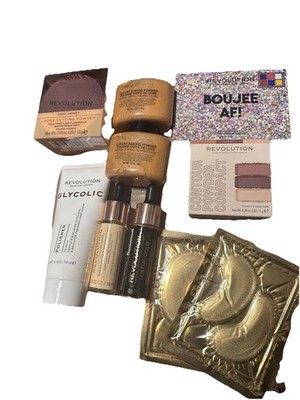 Revolution Mixed Lot Boujee AF, Glycolic Polisher, Baking Powder, Contour