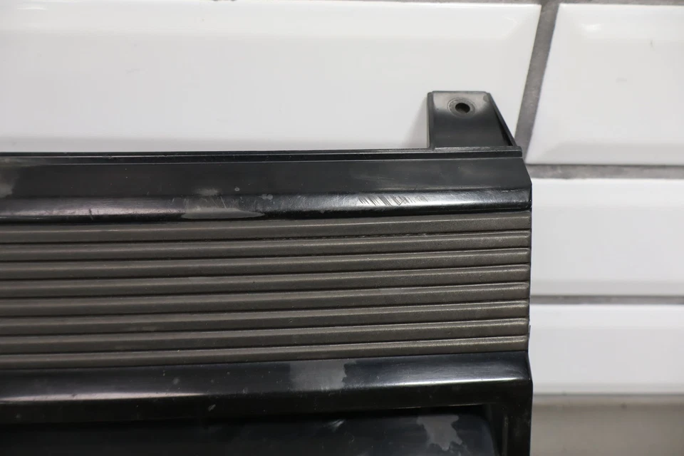 Parrilla del radiador delantero Toyota Celica 1984-1985 Foto 4 de 4