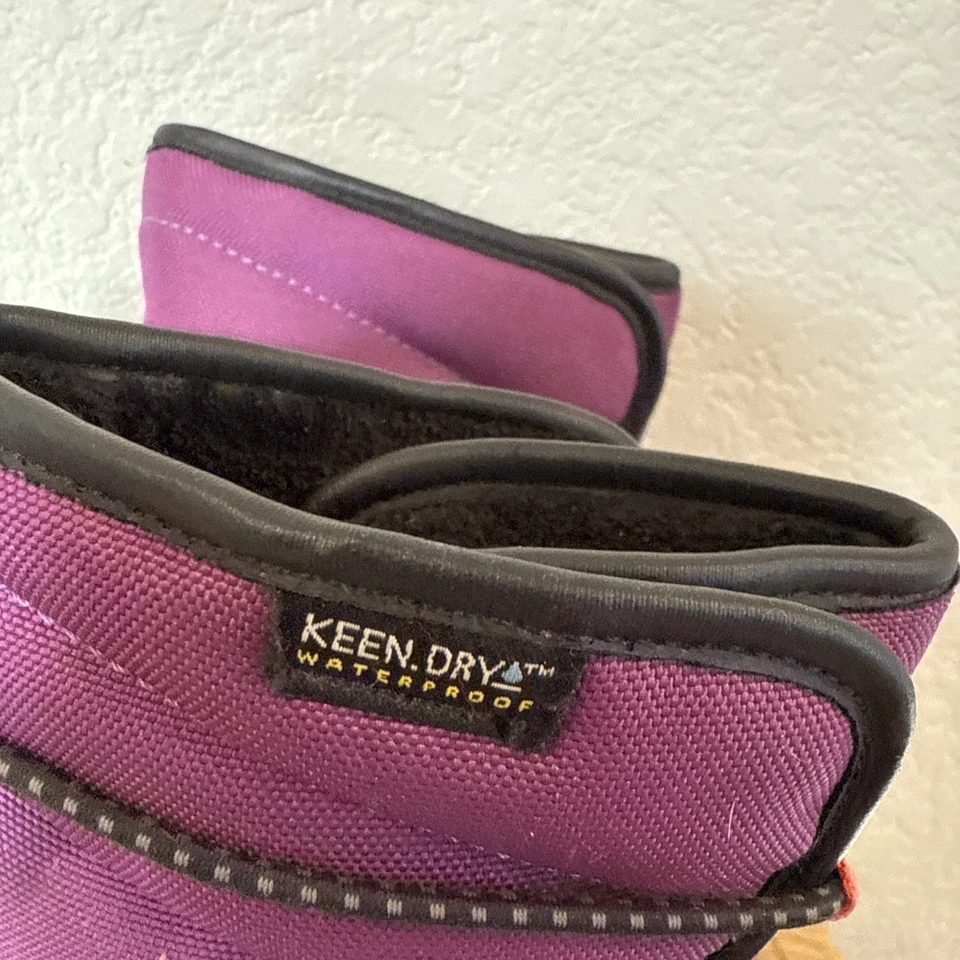 Botas de Nieve Impermeables Keen Niños Puffrider Talla 12 Niñas Púrpura Invierno Foto 2 de 4