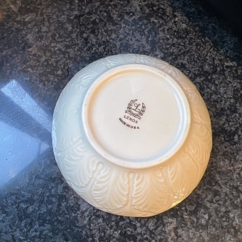 Lenox Sylvan Bowl Ivory Nut Candy Dessert Dish Leaf Pattern 24k Gold Rim 4.5inch - Picture 7 of 7