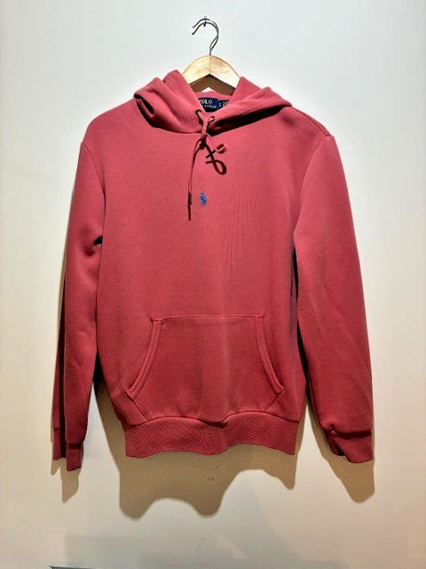 PONY Polo Ralph Lauren uomo felpa con cappuccio taglia small . Top rosa salmone con frangia blu