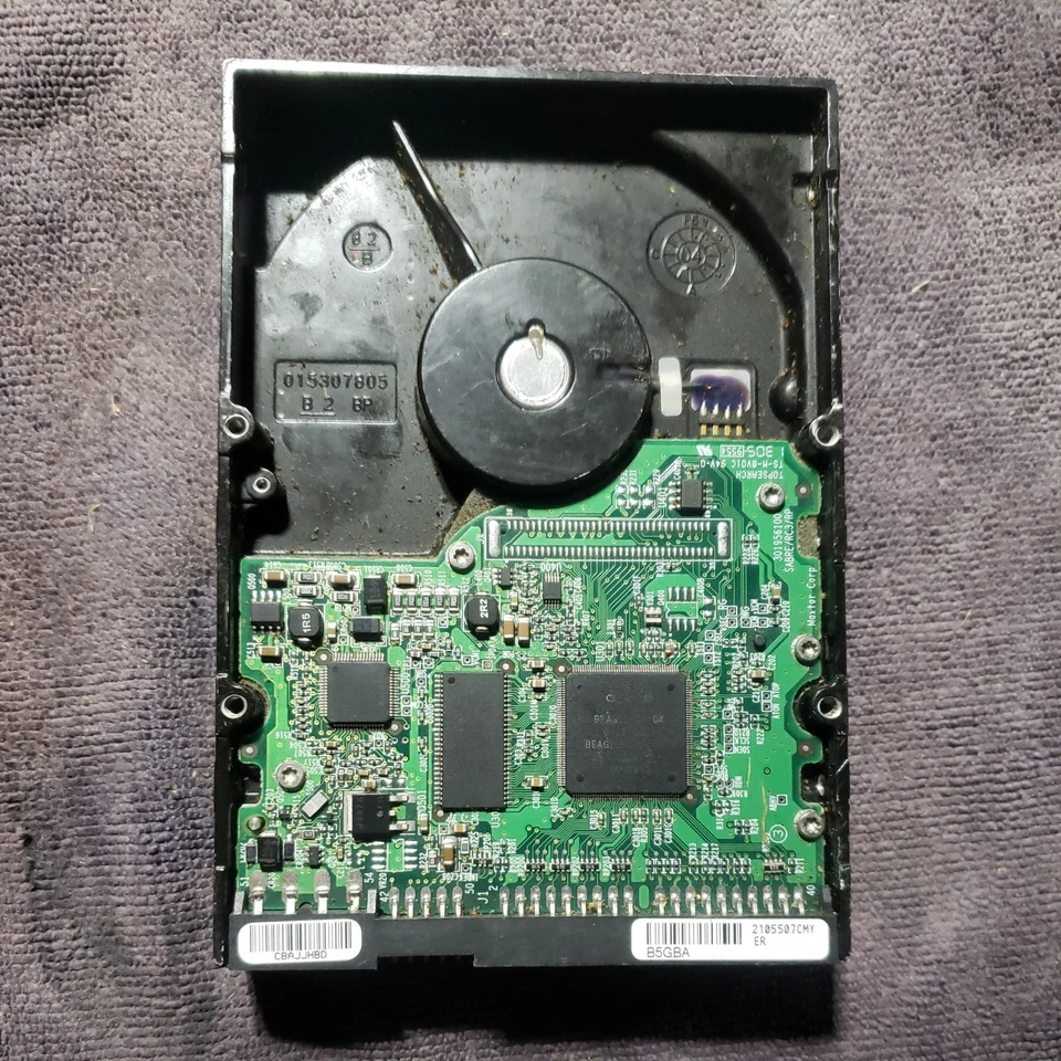 Maxtor DiamondMax 10 Model 6B100P0, 100GB PATA133, 3.5 Internal Hard drive - Image 2 of 4