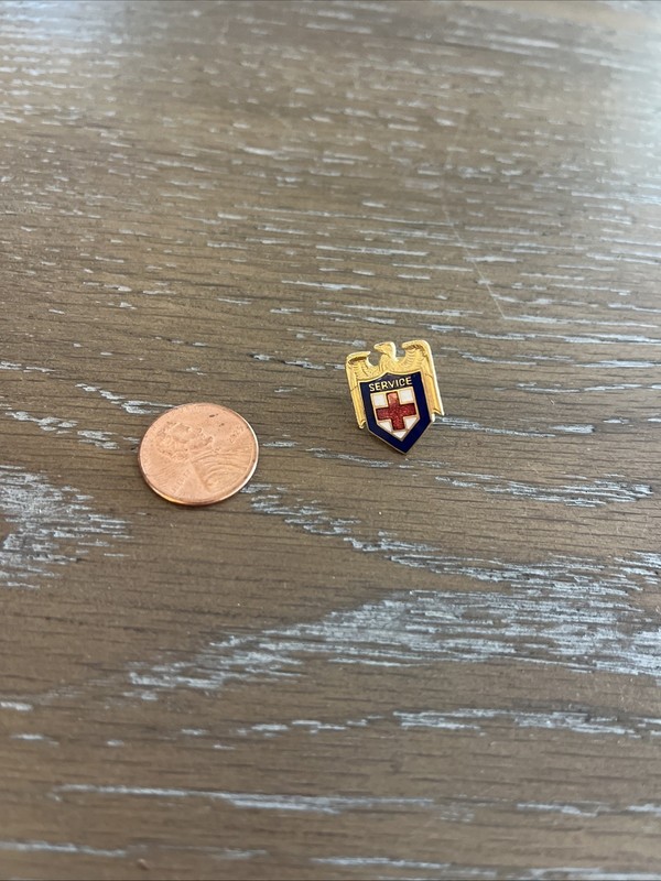 Vintage WWII ARC American Red Cross Women's General Service Badge