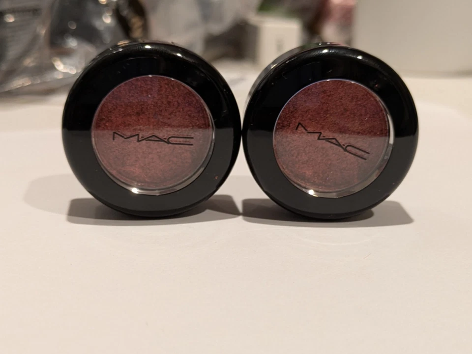 PACK DE 2 SOMBRAS DE OJOS M·A·C SOMBRA DESLUMBRANTE - RUBÍ REAL ~ 0,05 OZ / 1,5 G TAMAÑO COMPLETO Foto 4 de 4