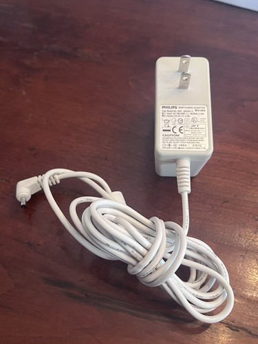 Philips Power Supply Adapter Model RHF-050250-1C Output: DC 5V 2.5A White