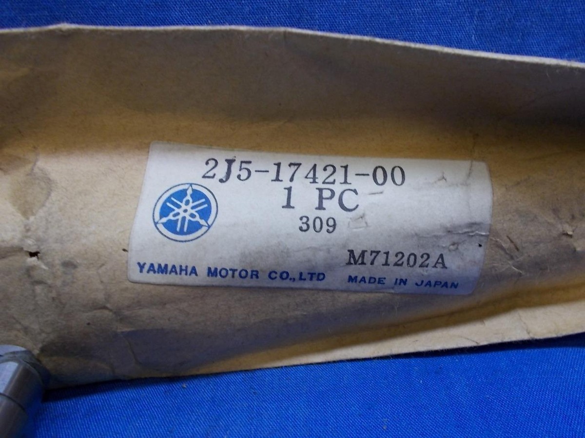 Yamaha 2J5-17421-00. OEM Transmission Drive Axle. Fits Yamaha YZ80
