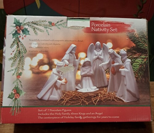 Mark Feldstein 7 pc Miniature Special Ceramic Porcelain Nativity Set MFBX15484 - Picture 2 of 2