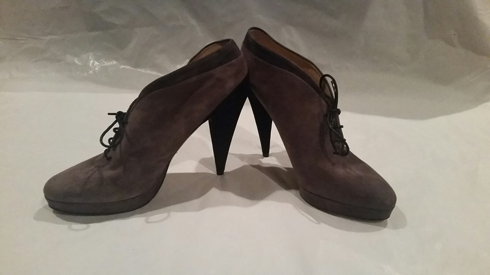 Authentic Prada Suede Lavender Platform Lace Up Heels Lavender Suede Ankle Stivali Size 39 4e41a1 Authentic Prada Suede Lavender Platform Lace Up Heels Lavender Suede Ankle Stivali Size 39 4e41a1