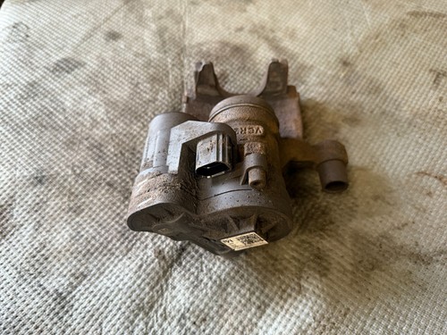 2017 VOLKSWAGEN PASSAT B8 DRIVER SIDE REAR ELECTRIC BRAKE CALIPER 3Q0615406 - Picture 3 of 4