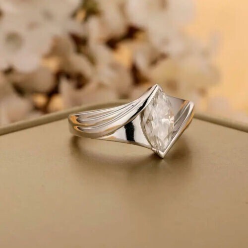 Anello di Fidanzamento 3,30 Ct Diamante Taglio Marquise Creato in Laboratorio Argento Sterling 925 - Foto 2 di 5