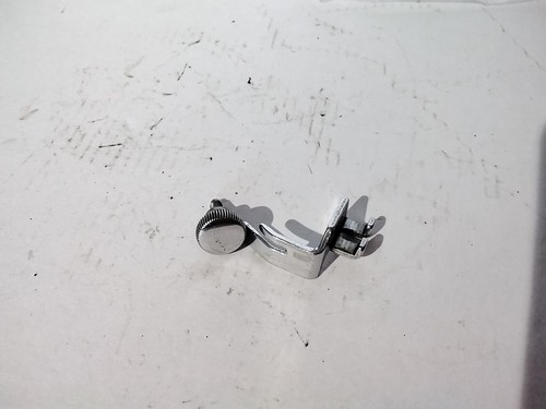 SINGER 99K PRESSER FOOT AND SCREW 1932 - Picture 4 of 4