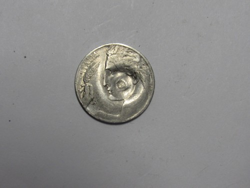 Old Italy Coin - 1913 20 Centesimi - Circulated, punch, spots - Picture 2 of 2