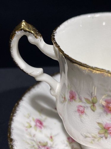 Paragon Victoriana Rose Bone China Footed Tea Cup England Vintage 1980's - Picture 3 of 15
