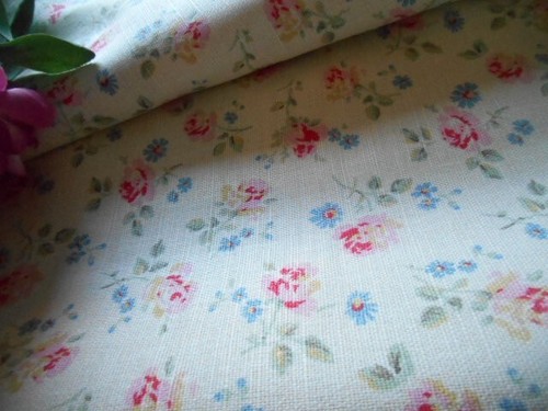 Cath Kidston 'Vintage' Linen Floral Fabric (Very rare find!) Price is per metre - Picture 2 of 11