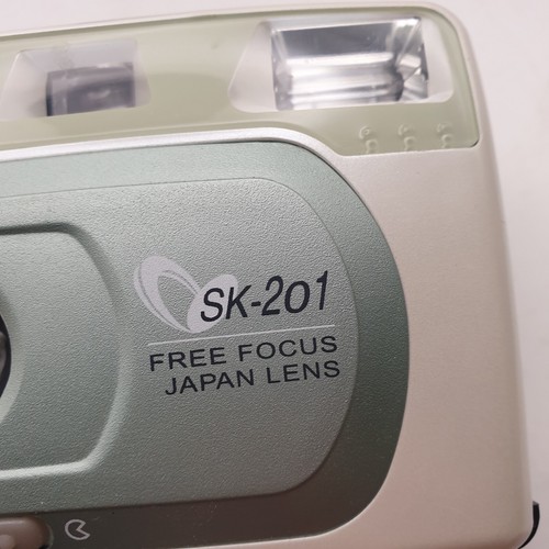 Vintage 35mm film camera SKINA SK-201. Tested. With automatic flash. - Picture 13 of 16
