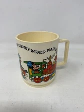 VTG Disneyland Plastic Mickey Mouse Daisy Donald Minnie Cup DEKA Plastics 1970's