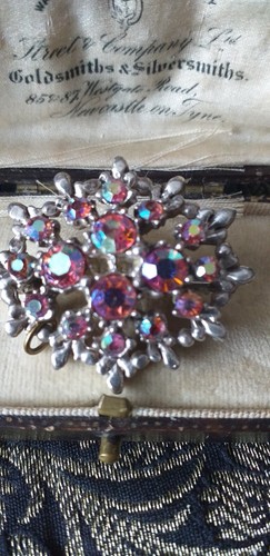 SPILLA a grappolo con strass aurora boreale rosa argentato ovale vintage anni... - Foto 1 di 11