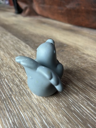 Fisher Price Little People Alphabet Zoo Seal ‘S’ Replacement Animal - Picture 2 of 5