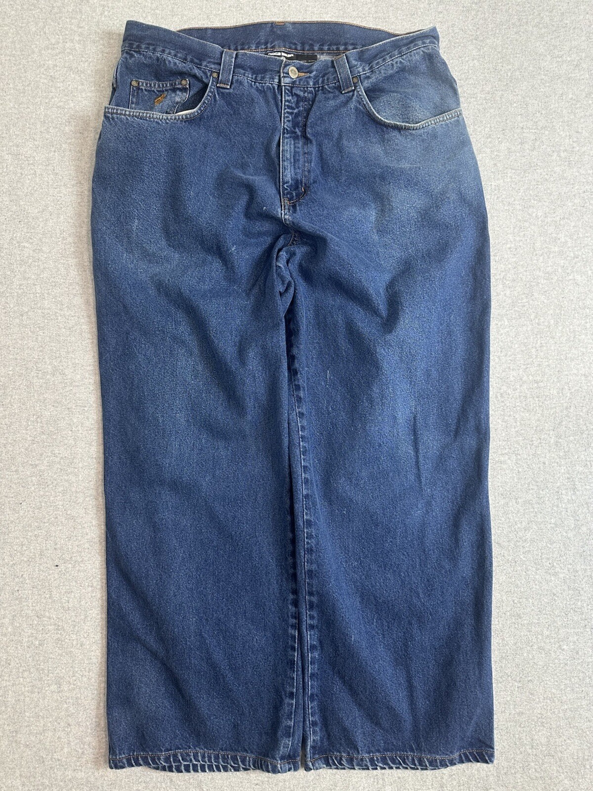 Picture 2 of 16