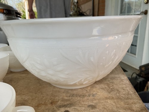 Anchor Hocking Milk glass white punch or salad bowl With 12 Cups Mugs - Picture 6 of 7
