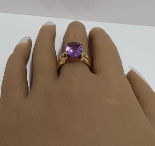 10K Yellow Gold Oval Amethyst Ring Size 8 - Picture 3 of 12
