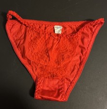 Secretly Yours Red Valentine Underwear Panty Vintage Size 5 Waist 25-26 NWOT