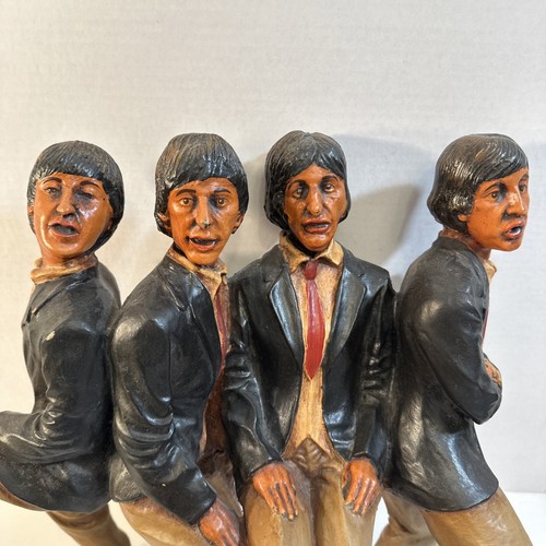 Beatles en tándem bicicleta exhibición juguete utilería decoración resina estatua figuras MUY RARO - Imagen 7 de 18
