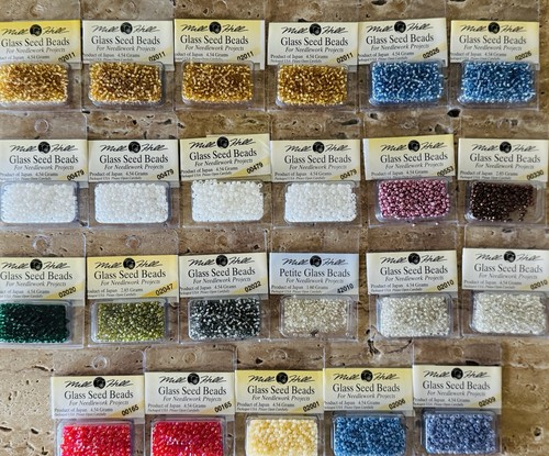 Lote de 23 cuentas de semillas de vidrio Mill Hill vintage de colores surtidos, nuevas y selladas - Imagen 1 de 10