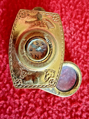 Vintage Tom Mix Ralston Straight Shooter Brass Compass & magnifying glass