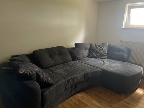 Graues Sofa mit Schlaffunktion und Bettkasten Gebraucht, Sehr Guter Zustand