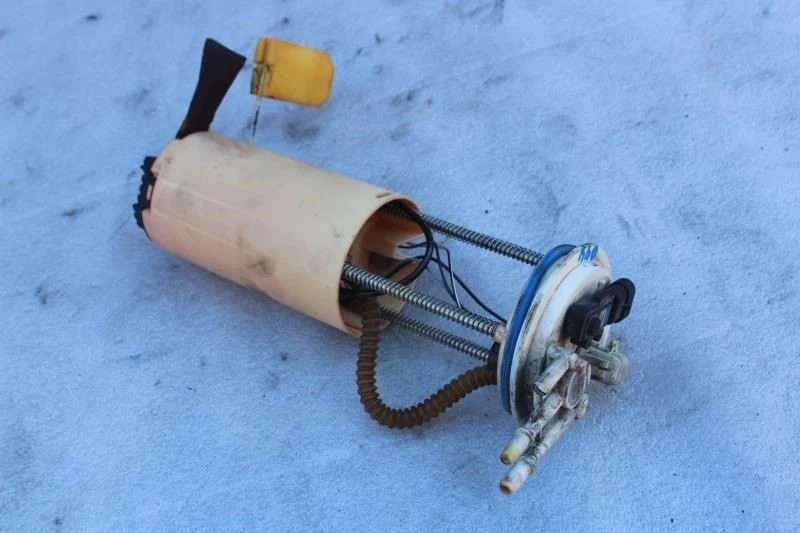 Chevrolet Blazer 1996 bomba de combustible 4 puertas Foto 2 de 4