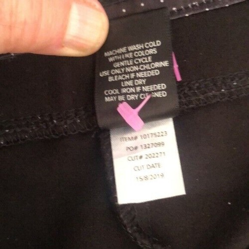 Pantalones cortos Studio By Torrid negros legging talla 3 (3X) - Imagen 7 de 7