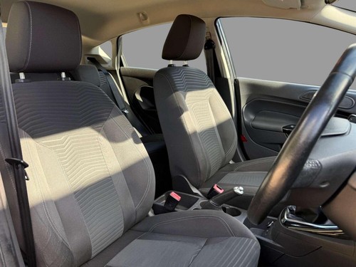 2015 Ford Fiesta 1.25 Zetec Euro 6 5dr HATCHBACK Petrol Manual - Picture 10 of 24