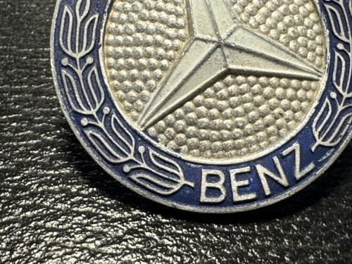 1984-93 Mercedes-Benz W201 W124 Hood Grille Emblem Vintage Genuine OEM 201880088 - Picture 5 of 7