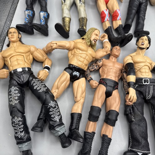 Lotto 14 action figure WWE assortite Jakks Pacific dal 1999 alla metà degli anni 2000 - Foto 4 di 8