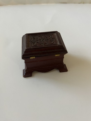 Rarität Hallmark Victorian Memories Ltd französische Modepuppe Holz Schmuckschatulle 1991 - Bild 7 von 11