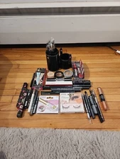 32 Piece Mixed Lot!  Beauty Makeup Lashes Too Faced Julep Benefit Pur Kiss Brush