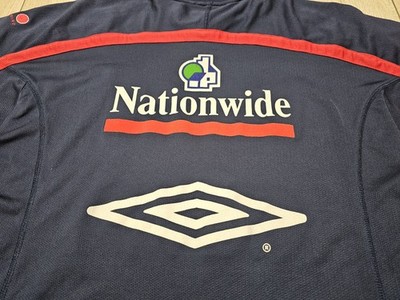ENGLAND 2002 VINTAGE TRAINING FOOTBALL SHIRT SOCCER JERSEY M UMBRO