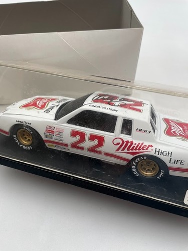 Bobby Allison #22 Miller High Life Buick in display case Autographed - Picture 3 of 8