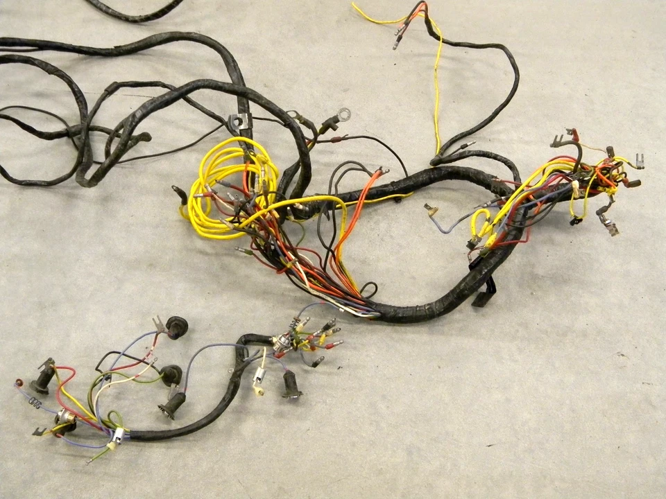 1956/1957 Lincoln Continental Mark II Under Dash Area Electrical Harness Foto 3 de 4