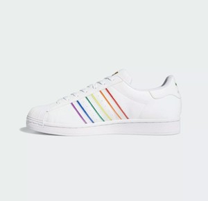 tenis adidas pride